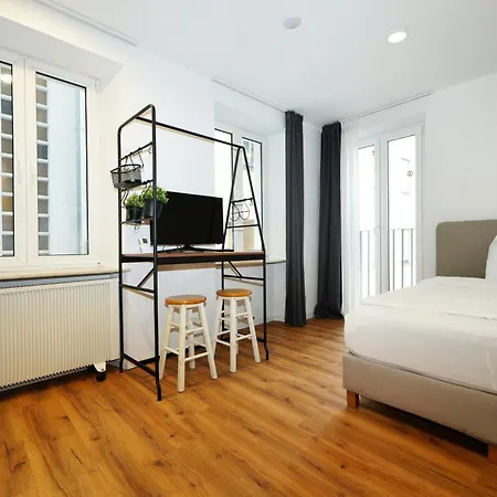Livery Apartment